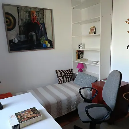 W Nowym Centrum Lodzi, Parking Apartment