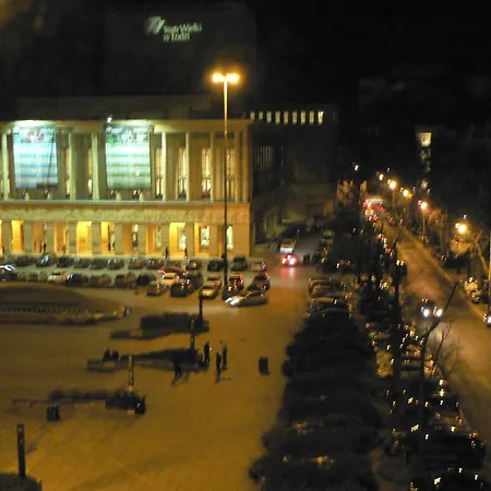 W Nowym Centrum Lodzi, Parking *